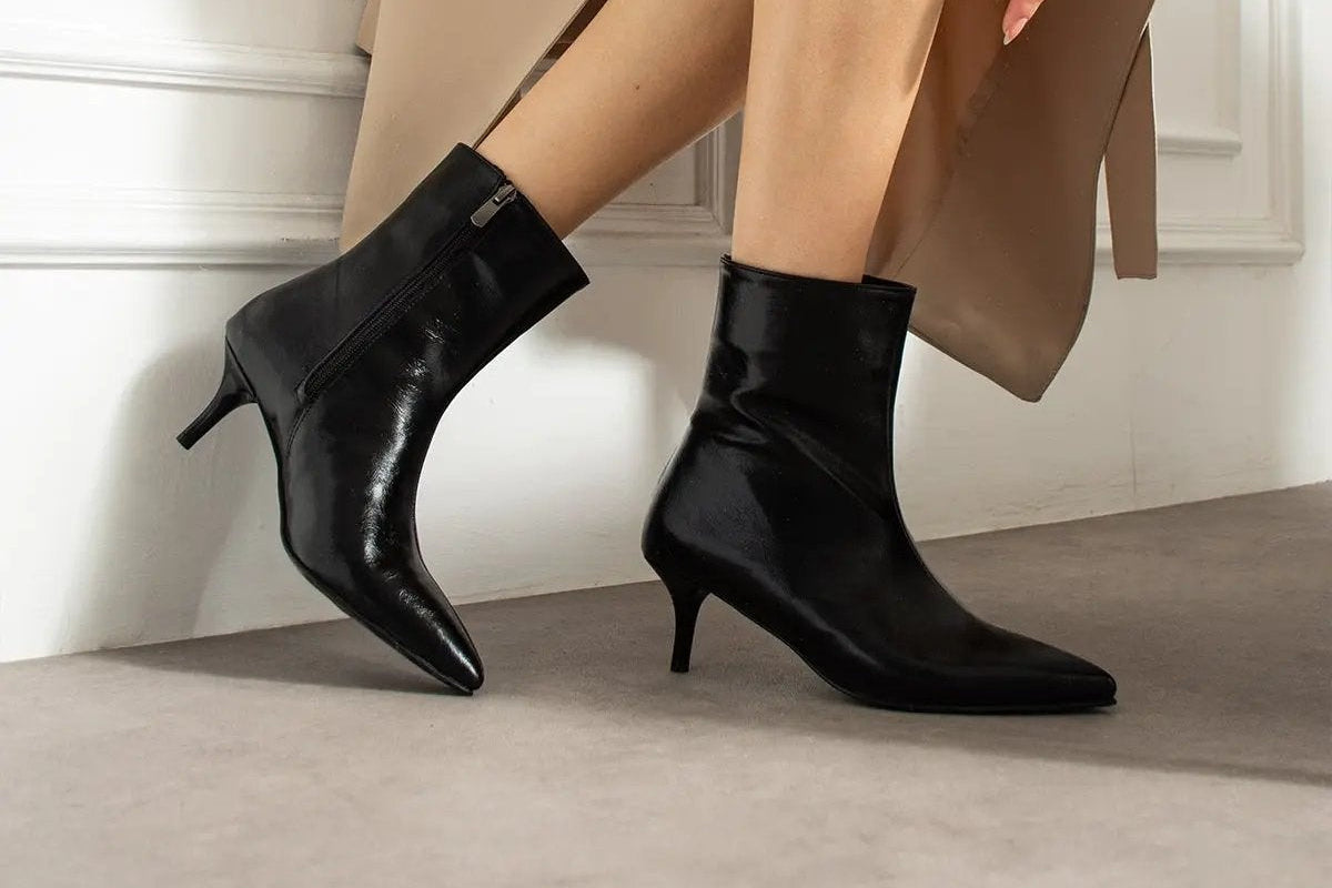 Vera Kadın Sivri Burun Topuklu Bot Melodi Ayakkabı