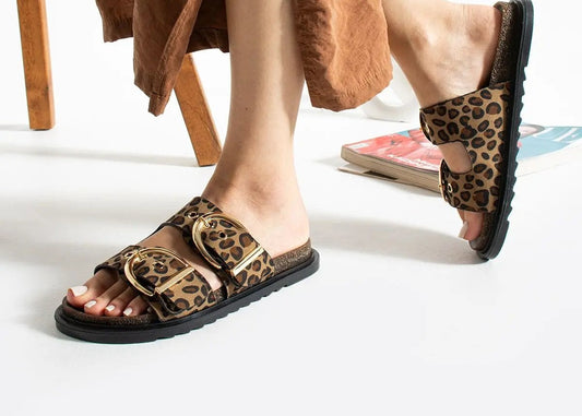 Melodi Laura Kadın Leopar Çift Tokalı Zımbalı Günlük Terlik – Rahat & Şık Yazlık Model Melodiayakkabı