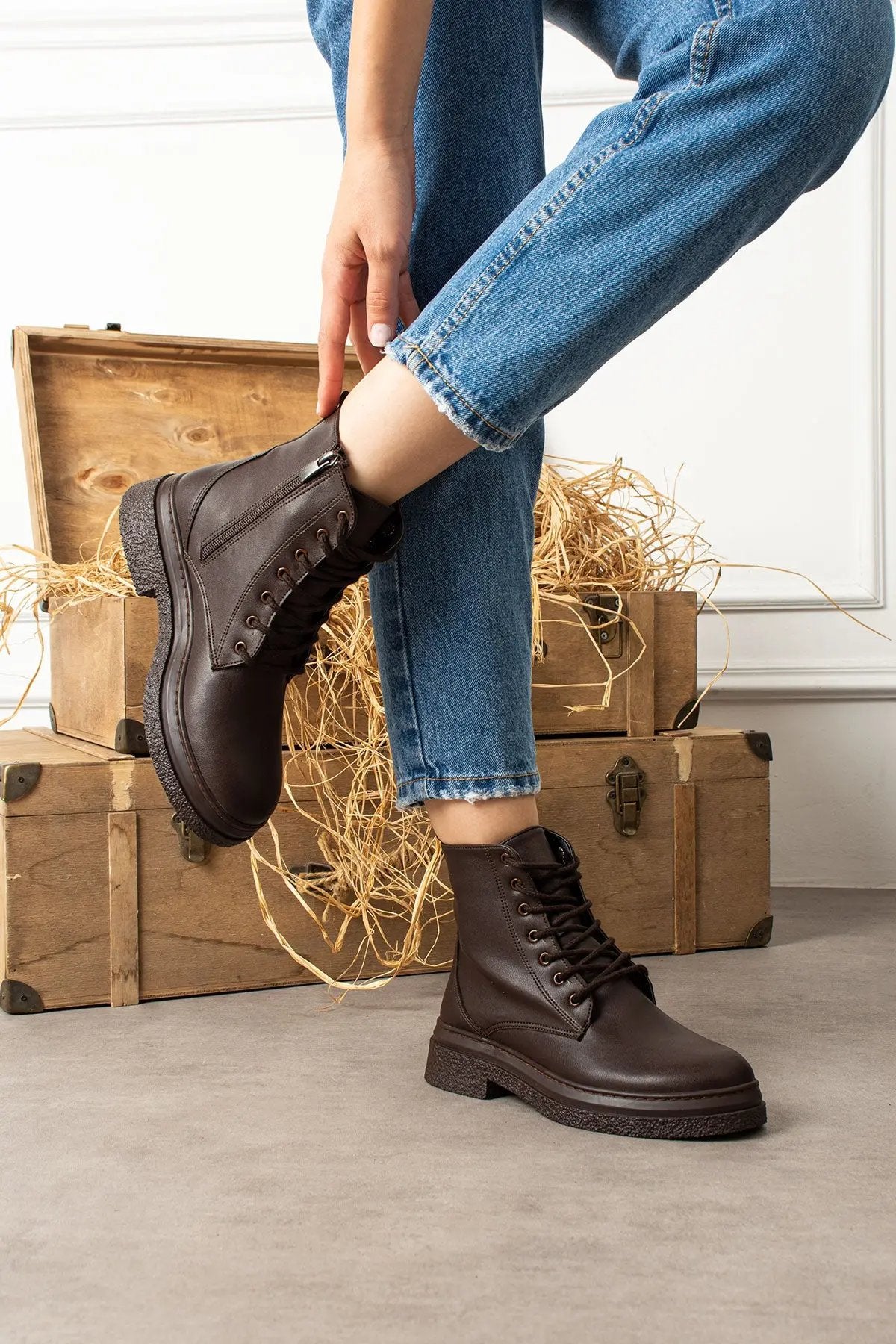 Mary Kadın Fermuarlı Bağcıklı Postal Bot - Kalın Taban Sıcak Astarlı Şık Kışlık Bot Melodi Ayakkabı