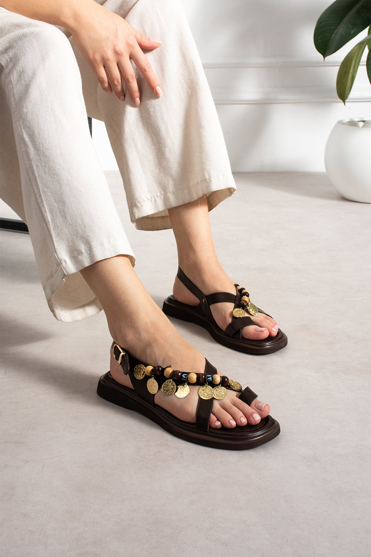 Sela  Boncuk Detaylı Rahat Sandalet