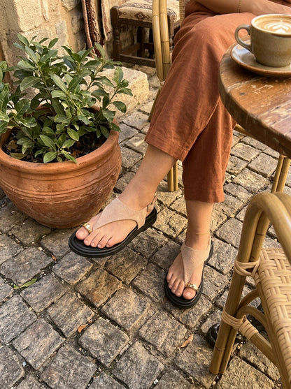 Solara Parmak Arası Sandalet