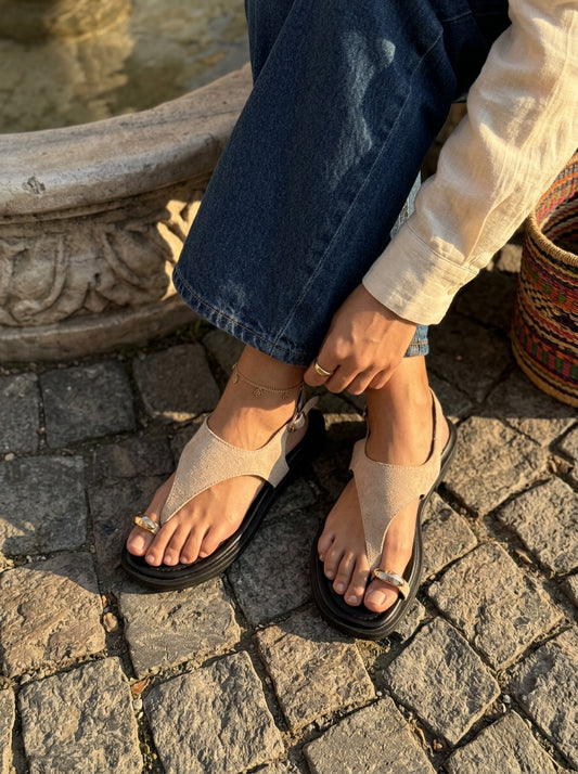 Solara Parmak Arası Sandalet