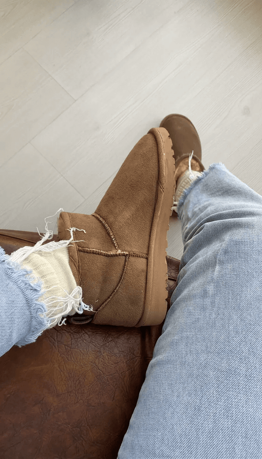 Mini Alçak Taban Süet İçi Kürklü Kadın Bot Melodi Ayakkabı