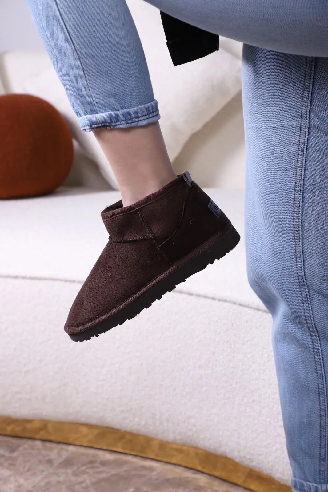 Mini Alçak Taban Süet İçi Kürklü Kadın Bot Melodi Ayakkabı