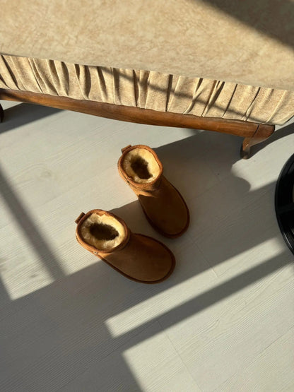 Mini Alçak Taban Süet İçi Kürklü Kadın Bot Melodi Ayakkabı