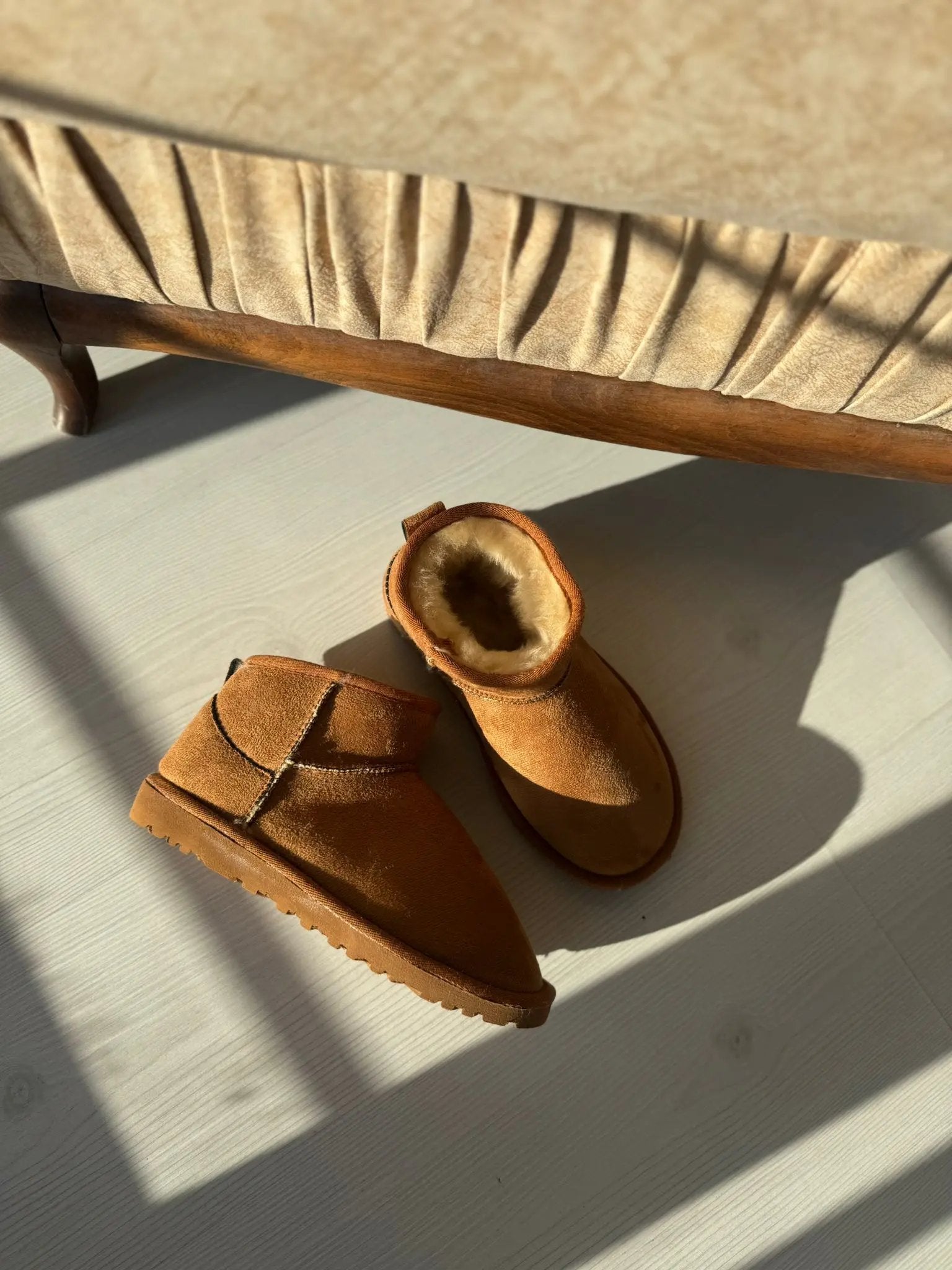 Mini Alçak Taban Süet İçi Kürklü Kadın Bot Melodi Ayakkabı