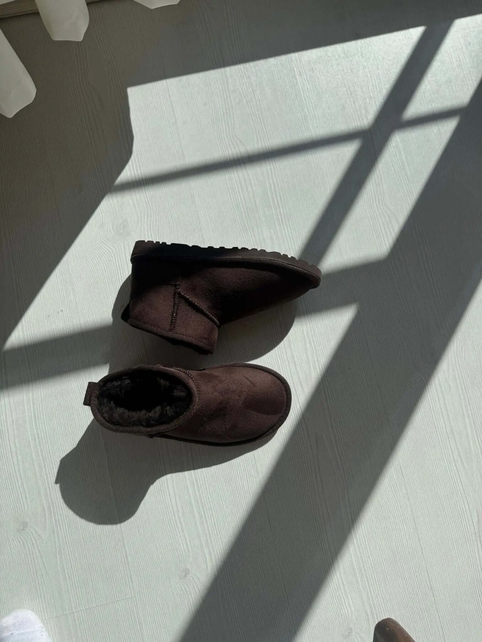 Mini Alçak Taban Süet İçi Kürklü Kadın Bot Melodi Ayakkabı