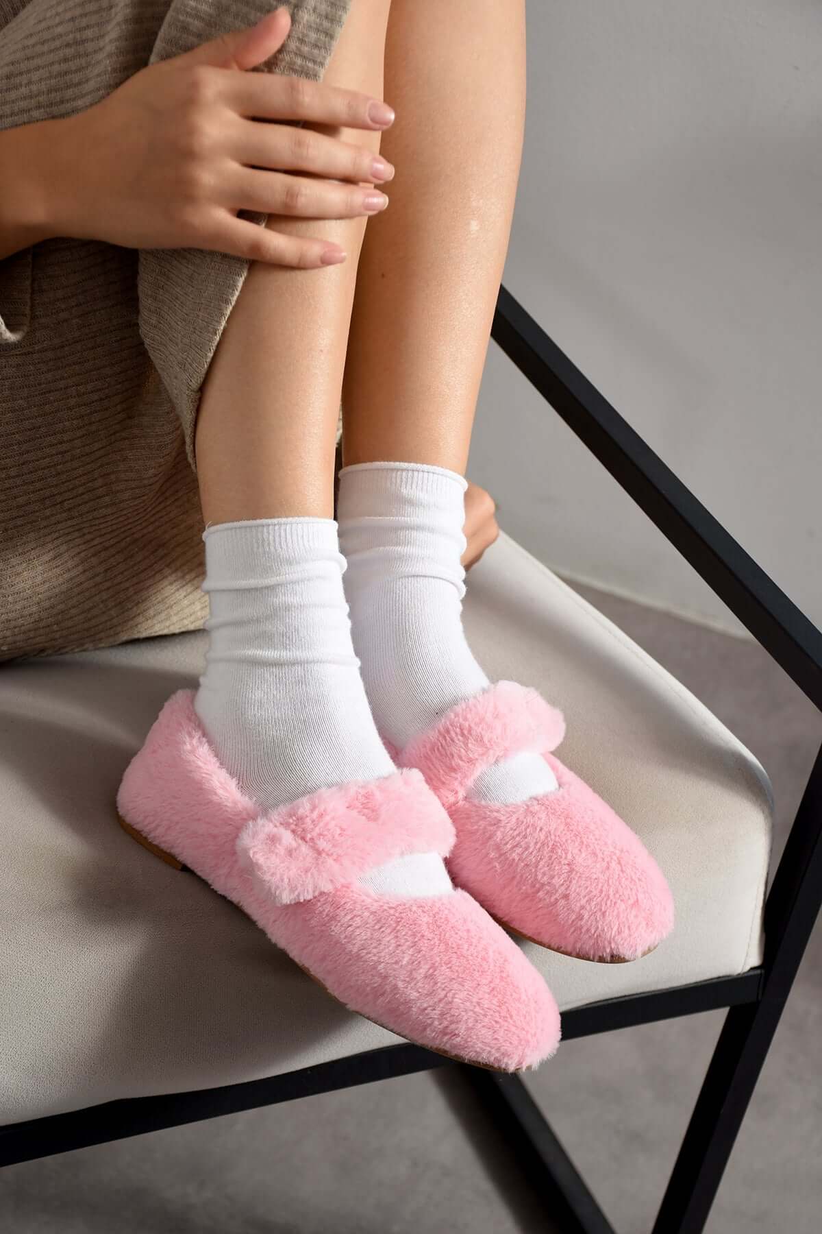 Peluş Ev Babeti–Tüylü Ultra Yumuşak Hafif Sıcak Konforlu Panduf Melodi Ayakkabı