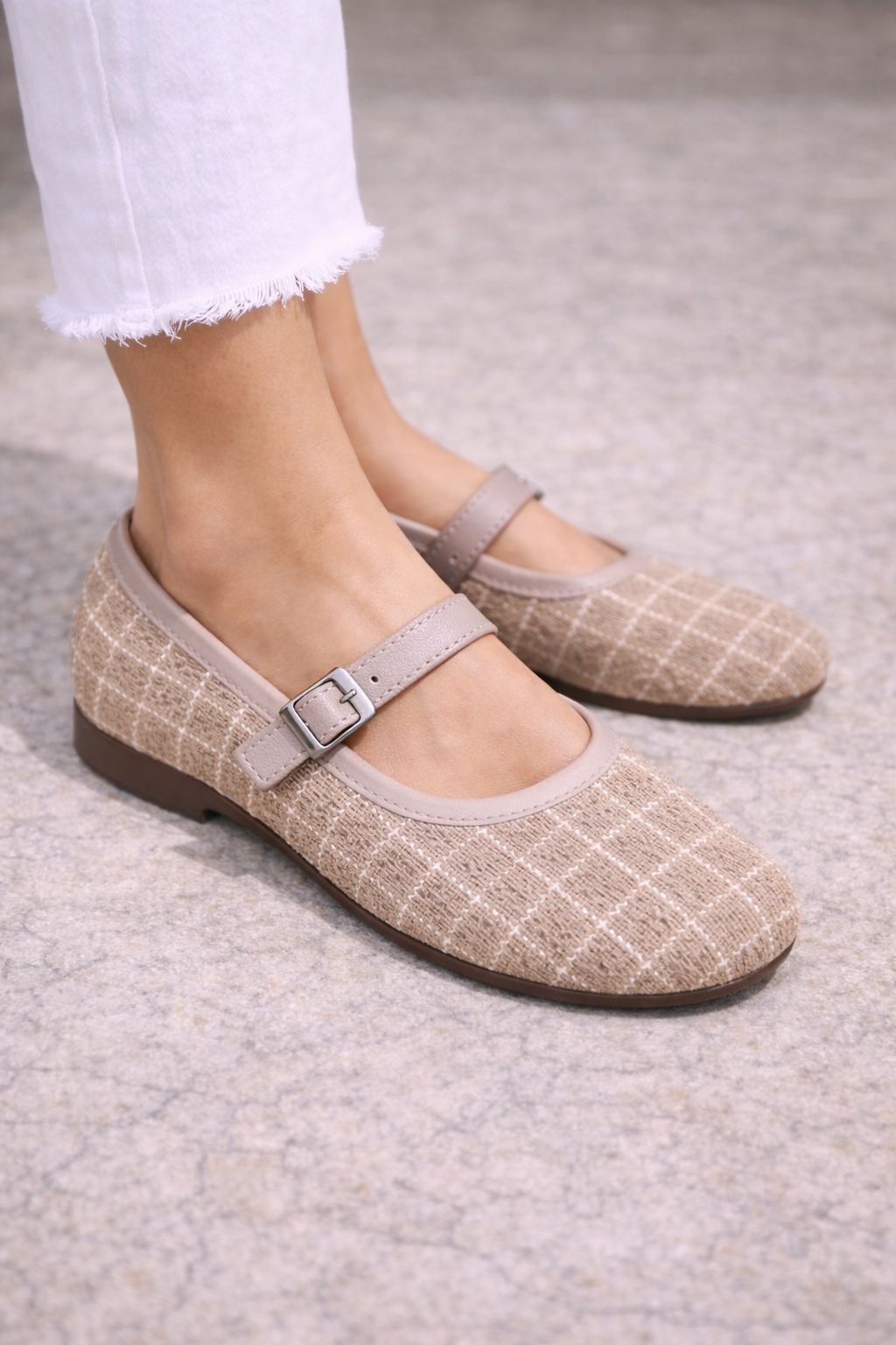 Kadın Bej Simli Dokulu Tokalı Günlük Rahat Babet Ayakkabı