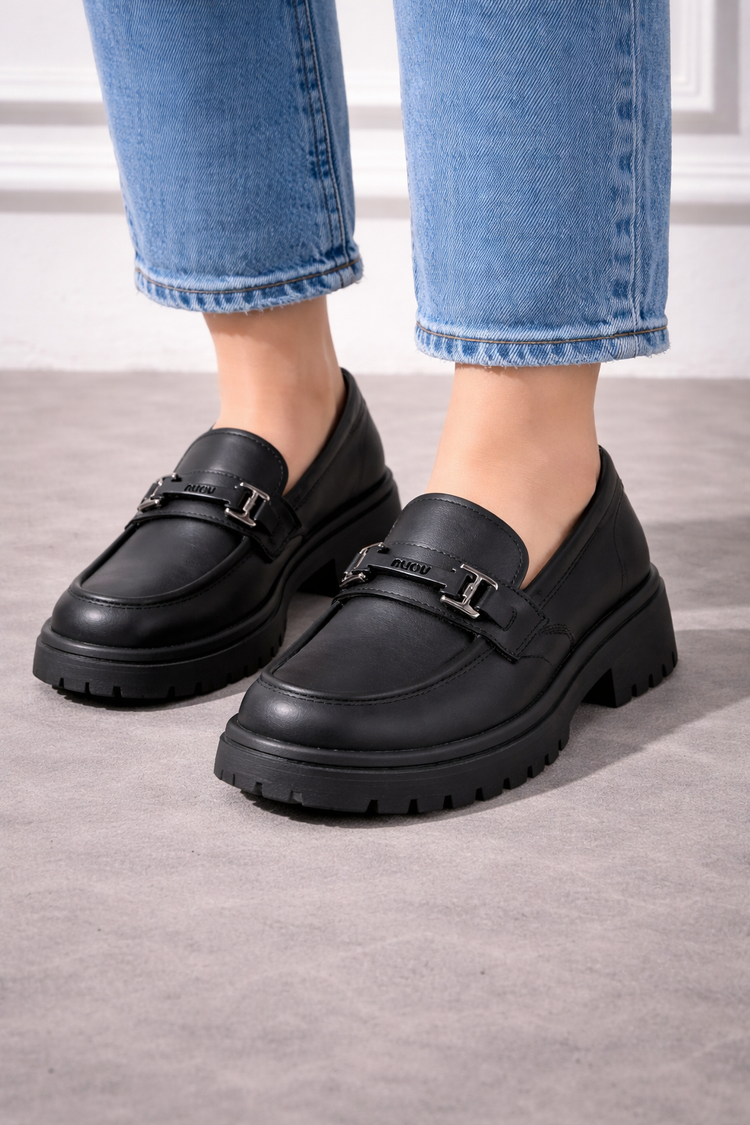 Rugan loafer kalın taban görünümü