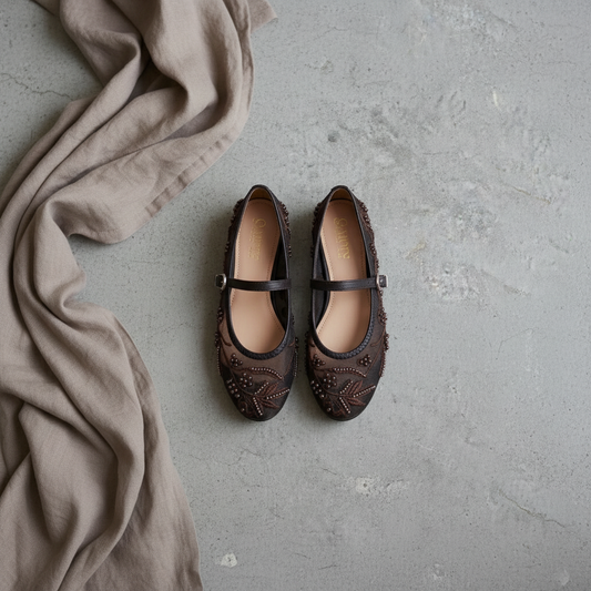 Bloom babet ürün düzeni flat lay