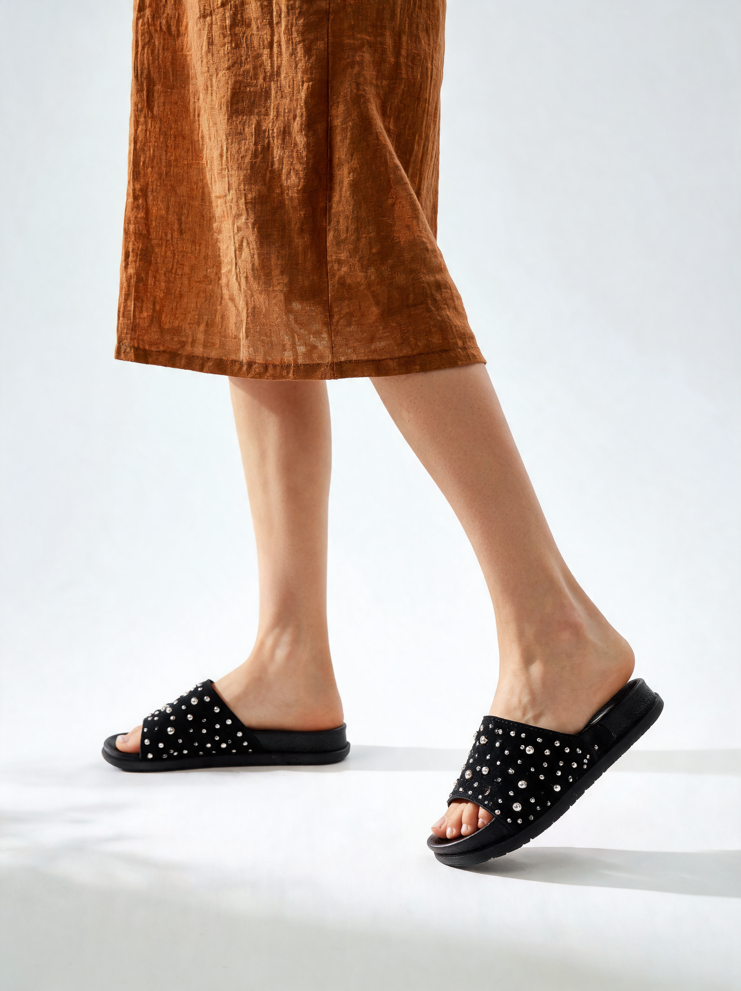 Freya Zımbalı Tek Bantlı Ortopedik Terlik