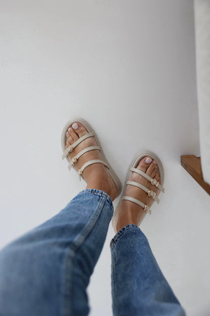 Lavinia Kadın Çift Tokalı Rahat Terlik – Günlük Yazlık Trend Terlik Melodiayakkabı