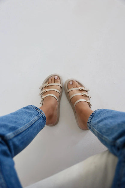 Lavinia Kadın Çift Tokalı Rahat Terlik – Günlük Yazlık Trend Terlik Melodiayakkabı